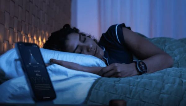 睡眠による回復：ハードなトレーニング後の回復の秘訣