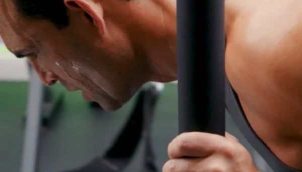 ブライアン・ヌニェスコーチがHYROXの準備について語る：Amazfitが彼のトレーニングルーティンをどのように改善したか